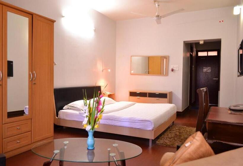 اتاق سوپریور, Saramati