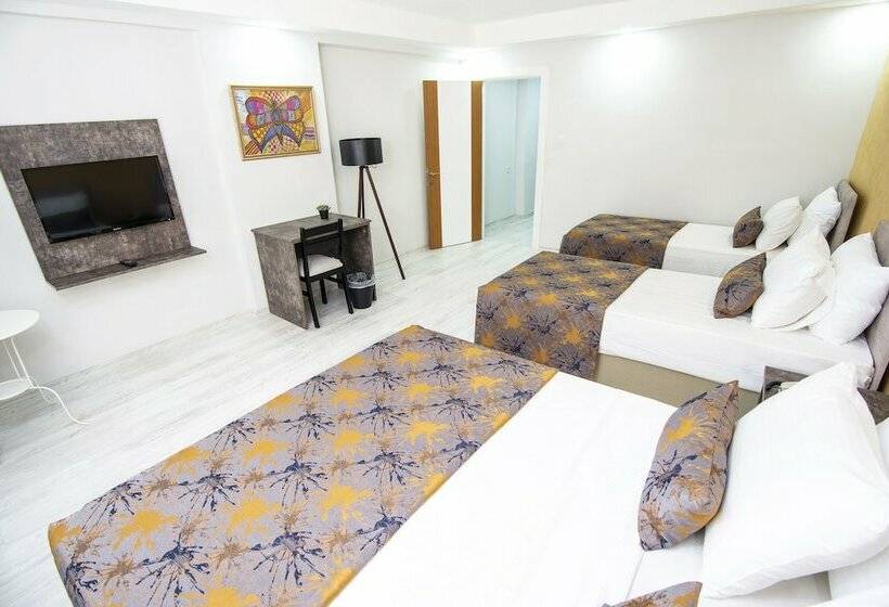 חדר משפחתי, The Breeze