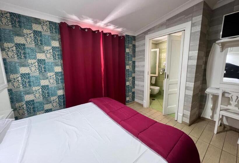 חדר דלוקס, Tiffany