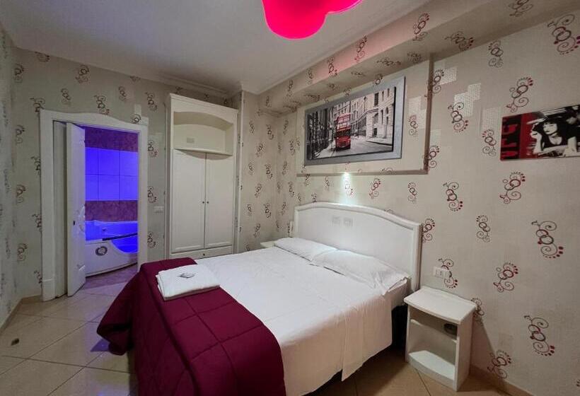 סוויטת ג'וניור, Tiffany