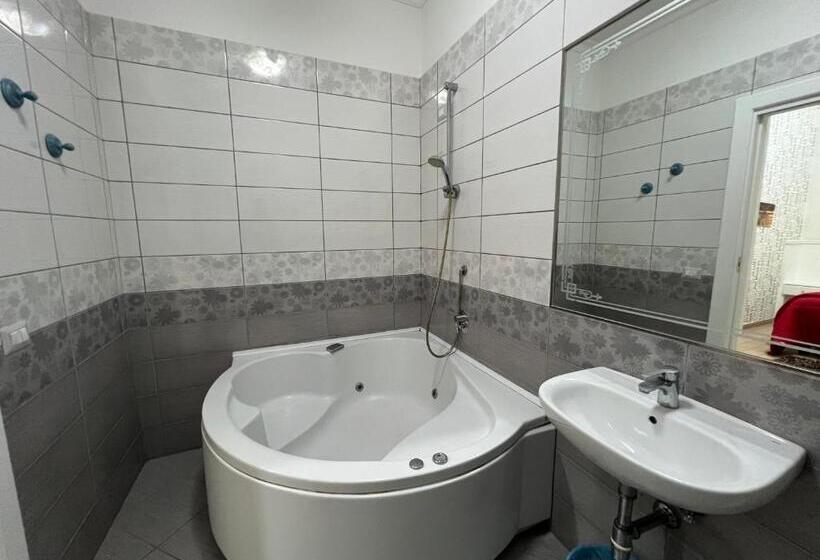 סוויטת ג'וניור דלוקס, Tiffany