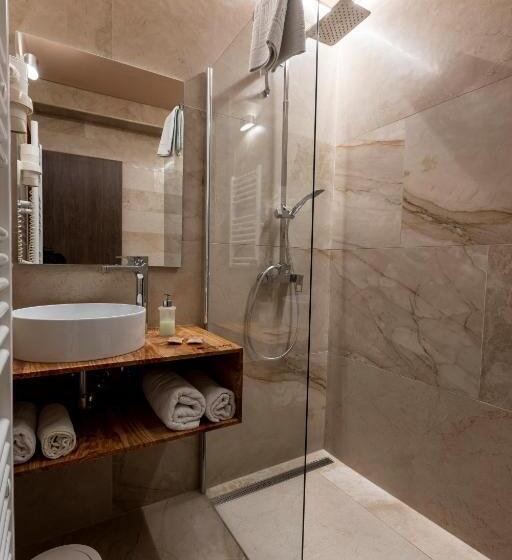 اتاق استاندارد با بالکن, Angelo