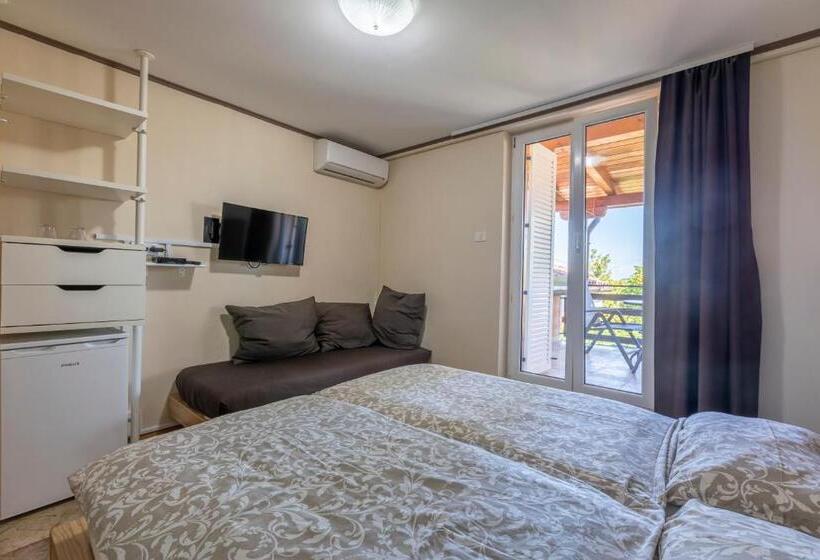 اتاق استاندارد با بالکن, Angelo