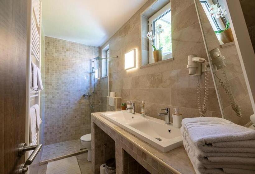 آپارتمان 2 خوابه, Angelo