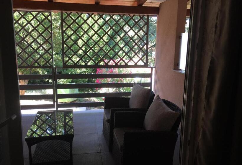 آپارتمان 1 خوابه همکف, Angelo