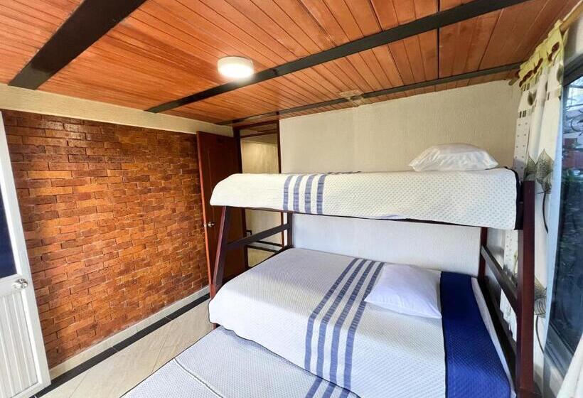 Дом 4 Спальни, Cabañas Lluvia De Oro