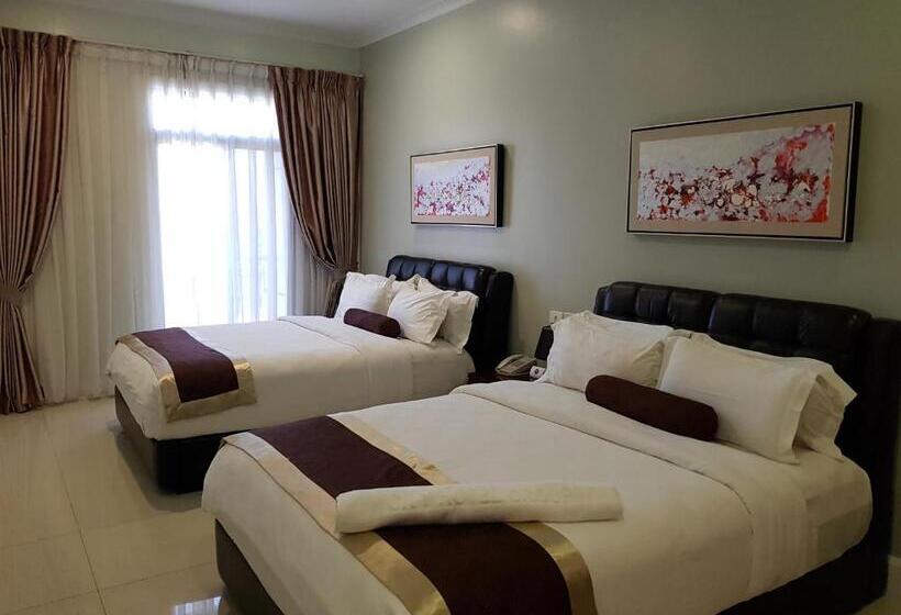 バルコニー付スイート, Lae City