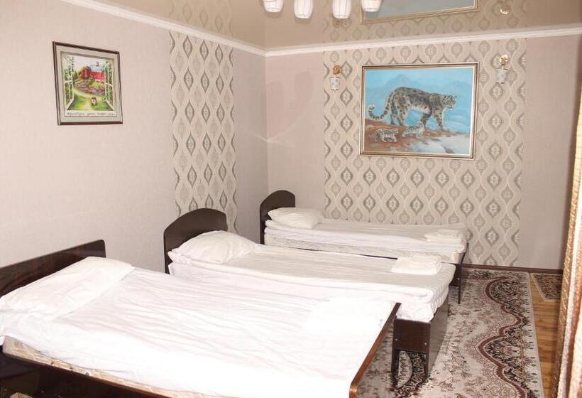 تختخواب در اتاق مشترک, Guest House Jamal