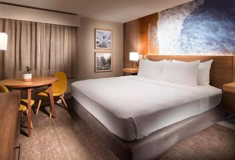 身障者適用キングサイズベッドルーム, Aiden By Best Western Cape Cod   West Yarmouth