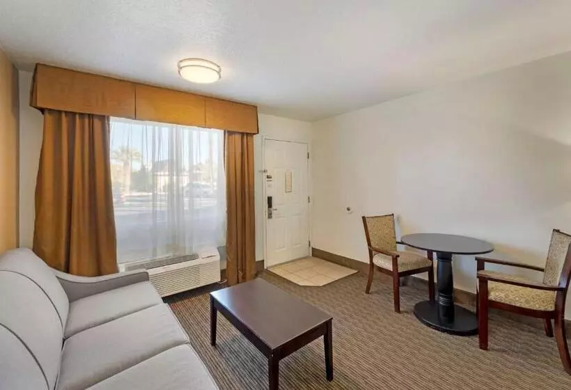 キングサイズベッドのスタンダードルーム, Best Western Mesquite Inn