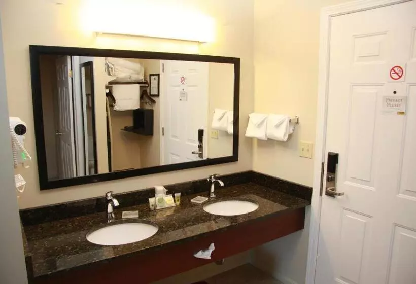 ２ベッドスイートルーム, Budget Host Inn & Suites