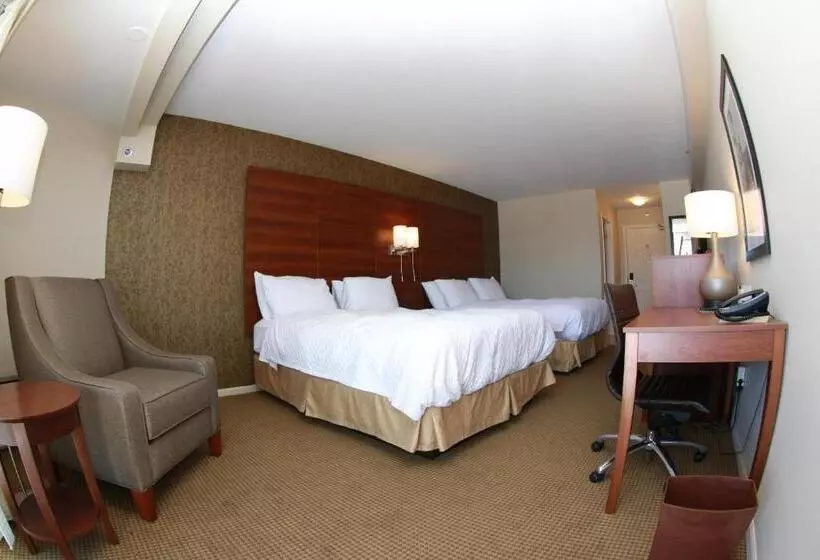 スタンダードルーム, Budget Host Inn & Suites
