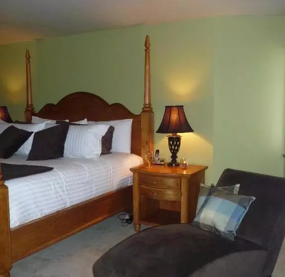 سوئیت با تخت بزرگ, Cedars Inn