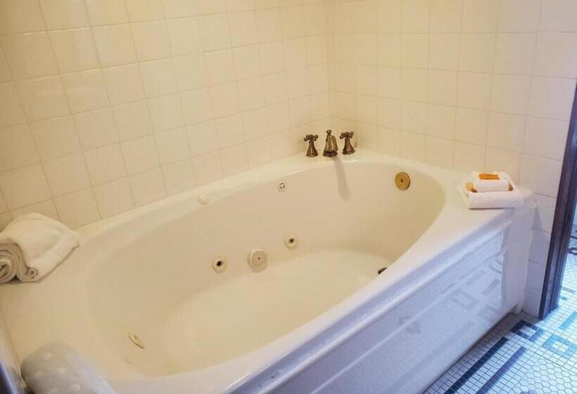 غرفة قياسية سرير كينج, Historic Bullock