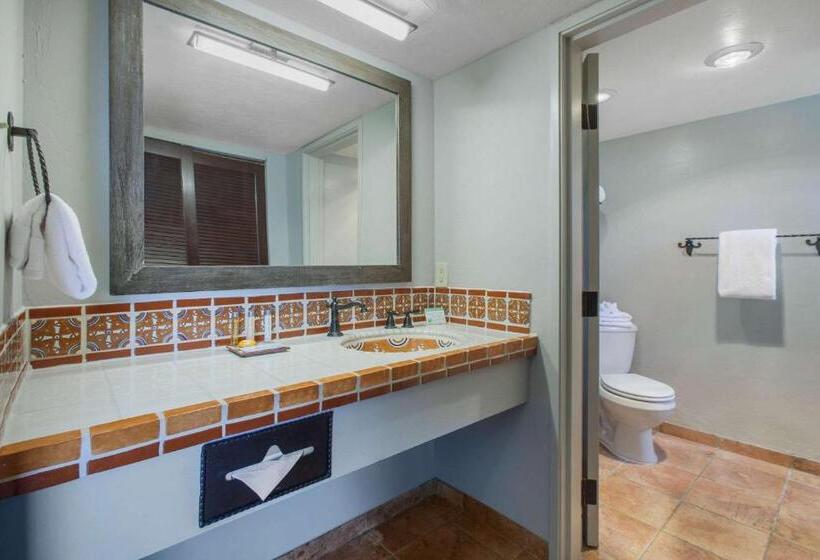 سوئیت برای معلولان, La Posada Lodge & Casitas, Ascend Hotel Collection