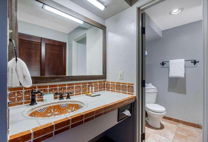 سوئیت برای معلولان, La Posada Lodge & Casitas, Ascend Hotel Collection