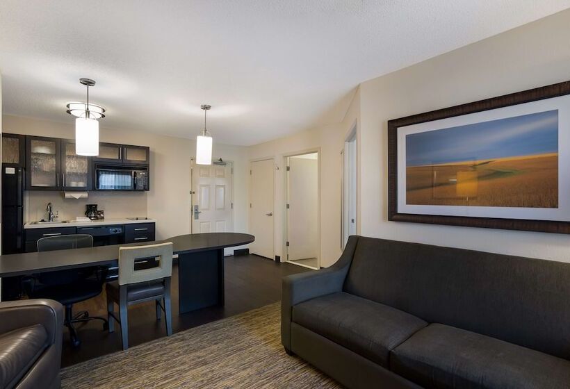 身障者適用スイートルーム, Sonesta Simply Suites Des Moines