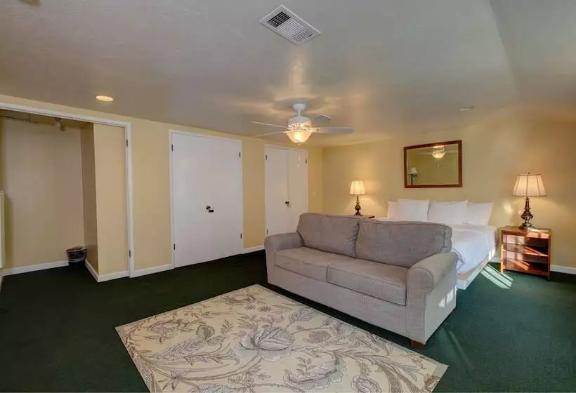اتاق استاندارد با تخت بزرگ, The Rigdon House