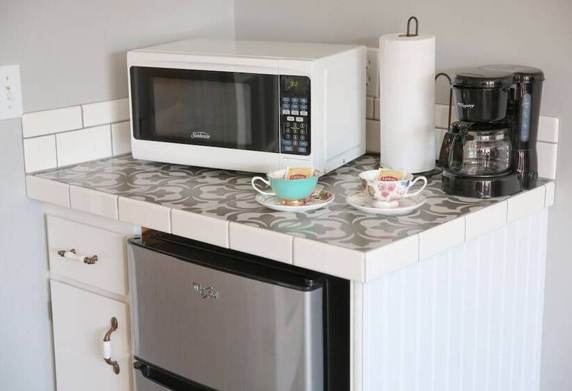 带大床的标准间, The Rigdon House