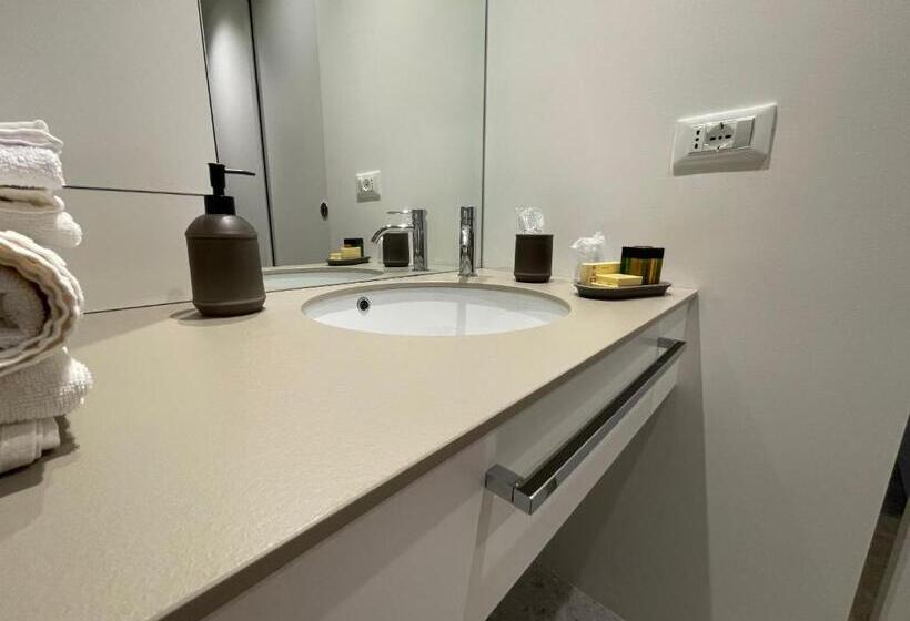 اتاق استاندارد با تخت بزرگ, Torino48 Guesthouse