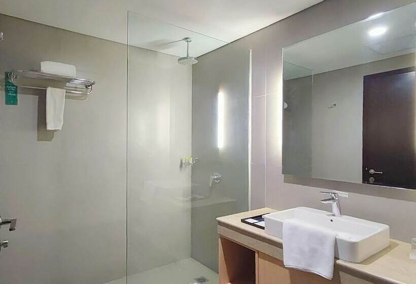 غرفة سوبيريور مطلة على المدينة, Golden Tulip Springhill Lampung