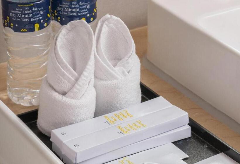 جناح جونيور سرير كينج, Golden Tulip Springhill Lampung