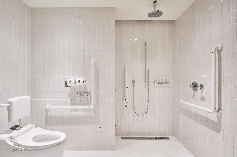 غرفة سوبيريور سرير ملكى, Golden Tulip Springhill Lampung