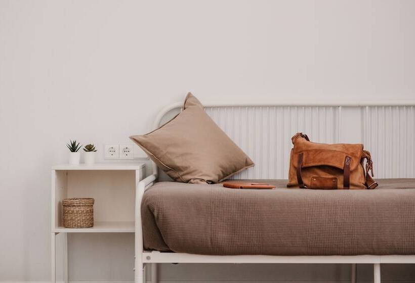 غرفة سوبيريور, Lindala