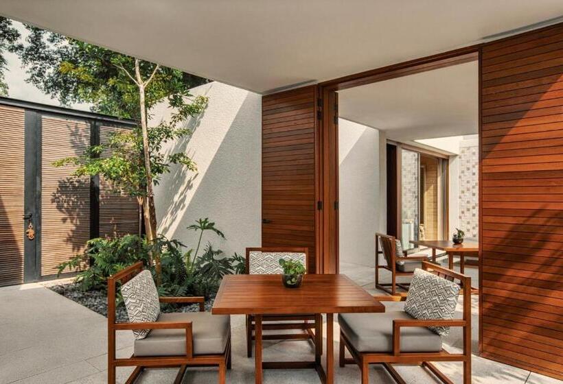 جناح مزود بحمام سباحة, One&only Desaru Coast