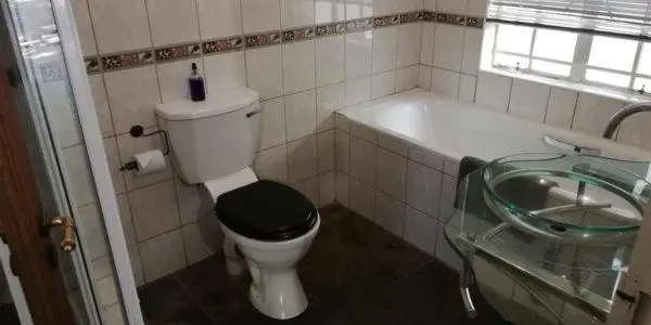سوئیت راحتی, Anandi Guesthouse Mariental