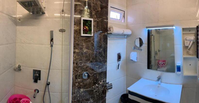 套房, Beverly Villa