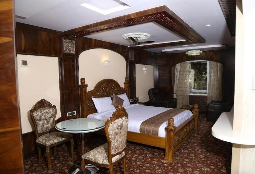 带大床的套房, Beverly Villa