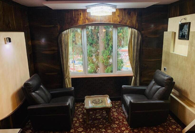 带大床的套房, Beverly Villa