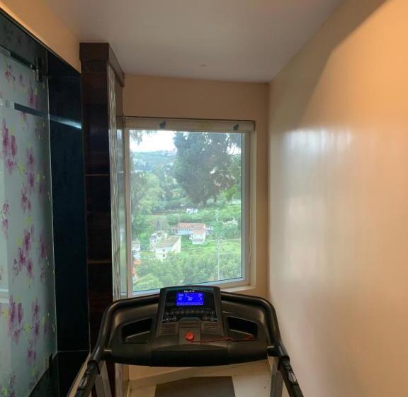 带大床的套房, Beverly Villa