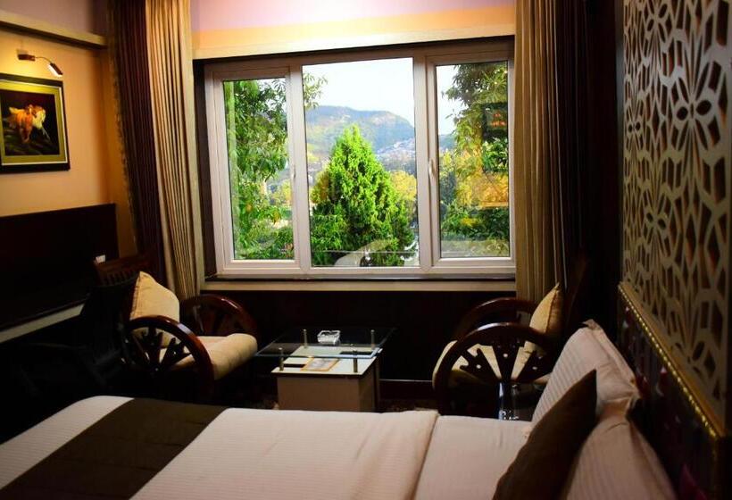 山景套房, Beverly Villa