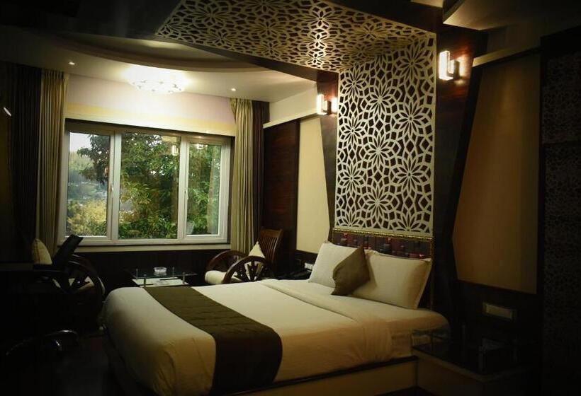 山景套房, Beverly Villa