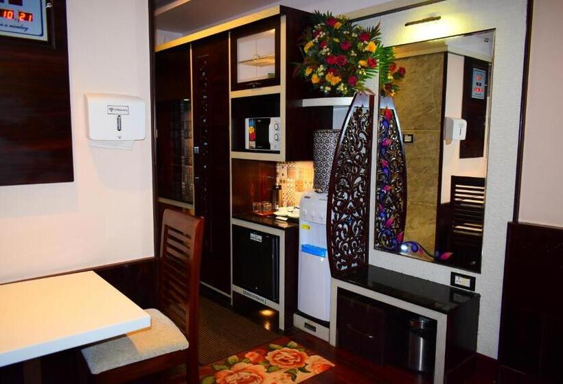 山景套房, Beverly Villa