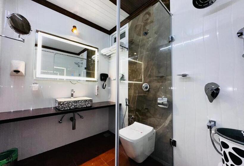 اتاق استاندارد چهار تخته, Beverly Villa