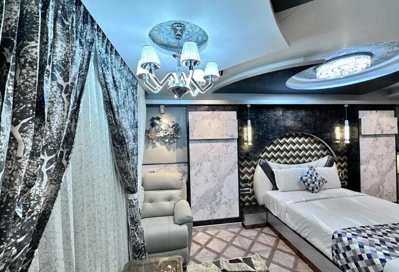 四人标准间, Beverly Villa