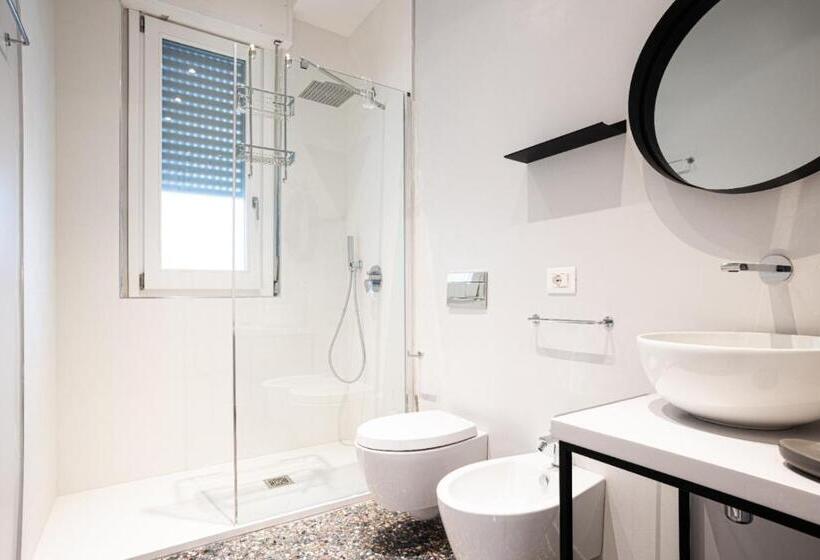 سوییت جونیور با بالکن, Eulalia32