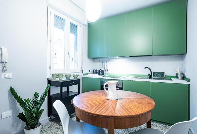 سوییت جونیور با بالکن, Eulalia32