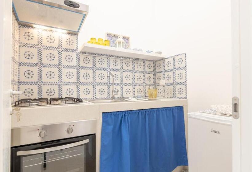 חדר סופריור לשלושה, Oro Blu