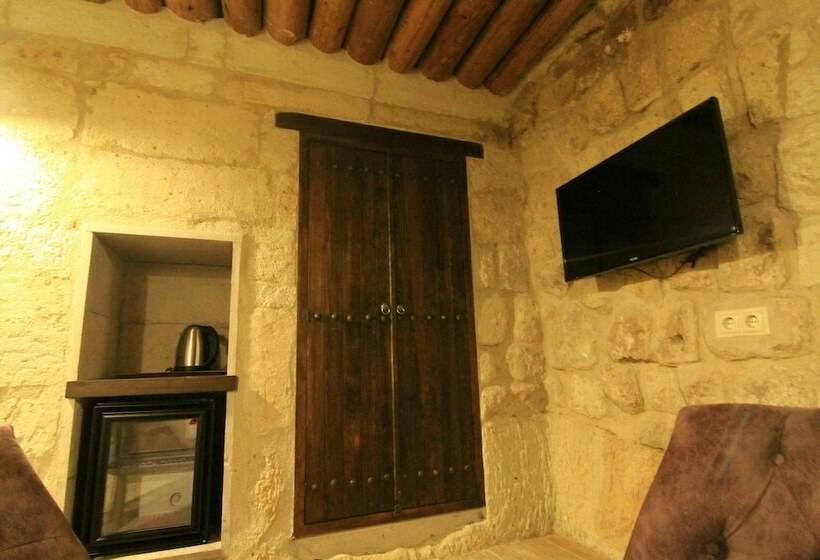 Номер Deluxe, Tafana Cave & Stone Lodge