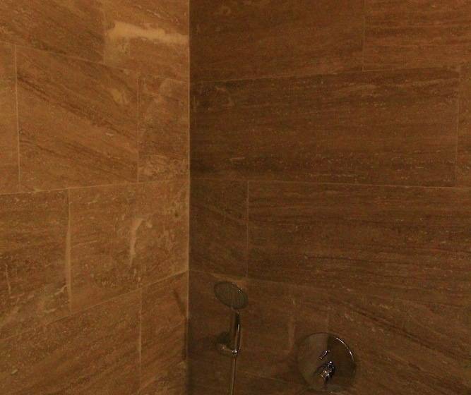 디럭스 룸, Tafana Cave & Stone Lodge