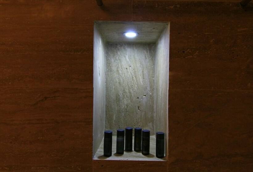 디럭스 룸, Tafana Cave & Stone Lodge