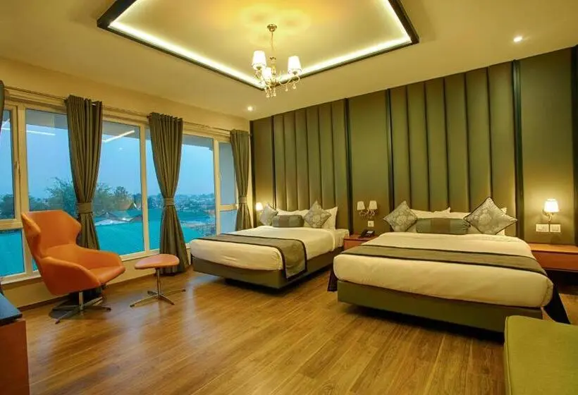 デラックスの４人部屋, Four Vedas Hotel & Resort
