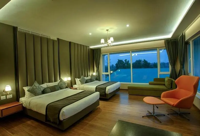 デラックスの４人部屋, Four Vedas Hotel & Resort