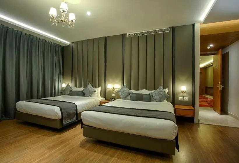 デラックスの４人部屋, Four Vedas Hotel & Resort
