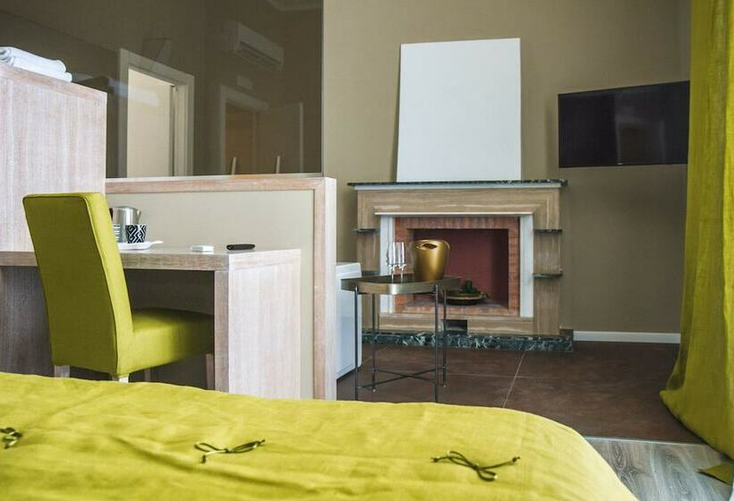 غرفة ديلوكس, Don Franco