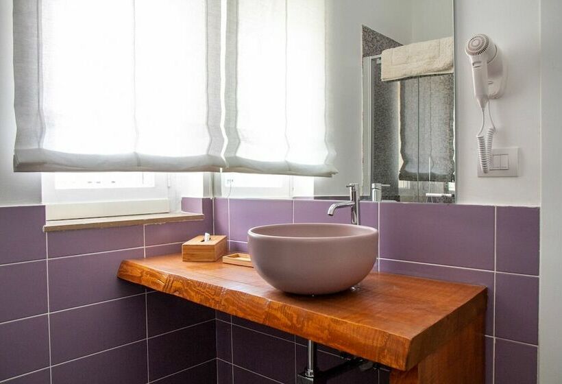 غرفة كومفورت ثلاثية, Don Franco